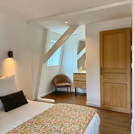 Appartement Centre Historique - Climatisation & Garage Prive *