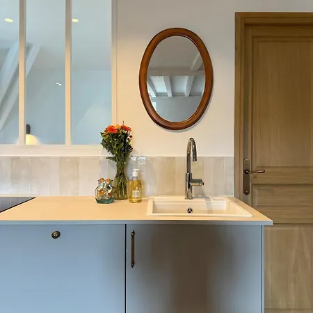 Apartament Centre Historique - Climatisation & Garage Prive