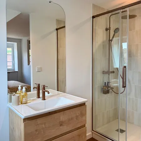 Apartament Centre Historique - Climatisation & Garage Prive